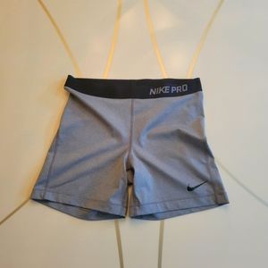 Nike Women's 5" Pro Cool Grey/Black Training Shorts (AA4352-021)